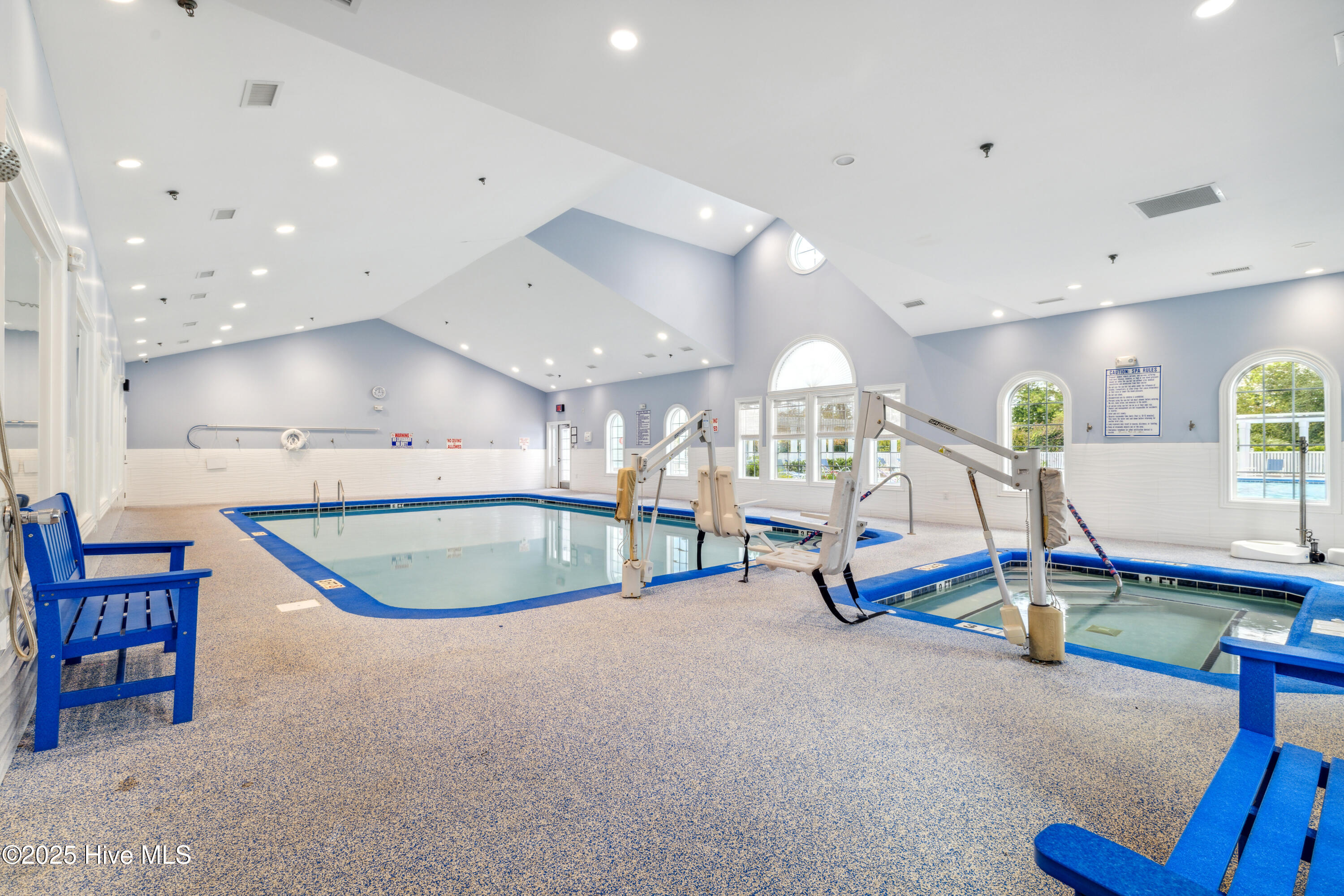 100547919 | Photo 54