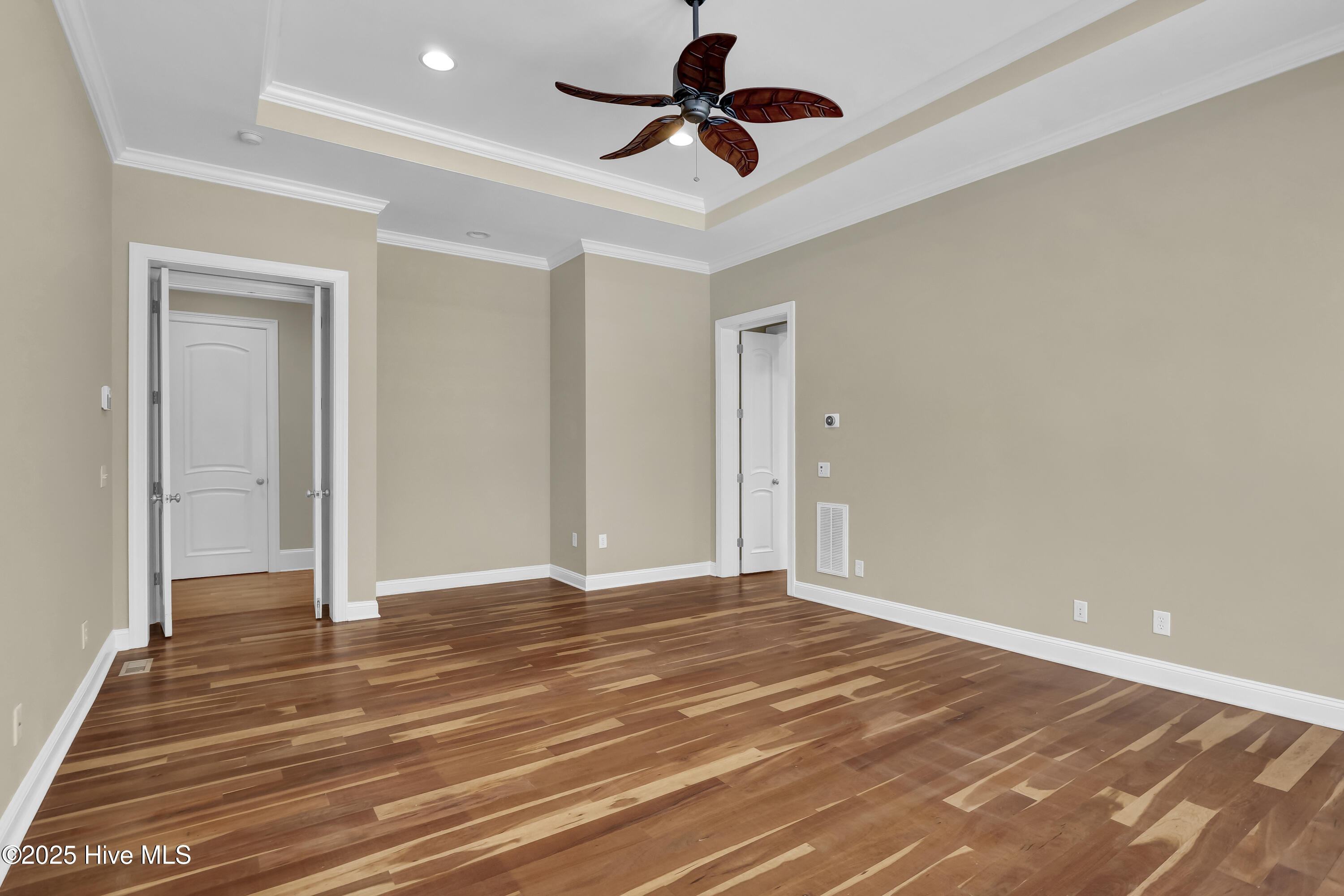 100552605 | Photo 20