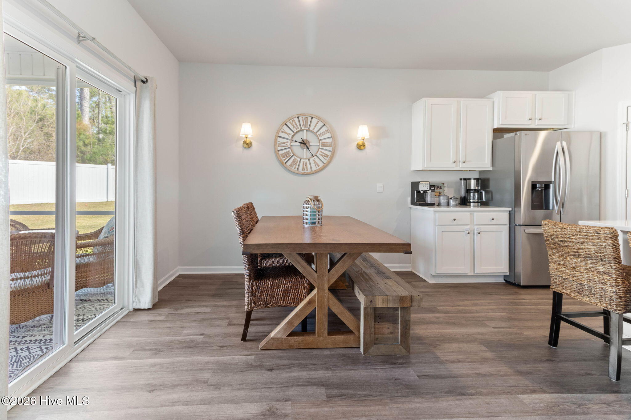 100561989 | Photo 19