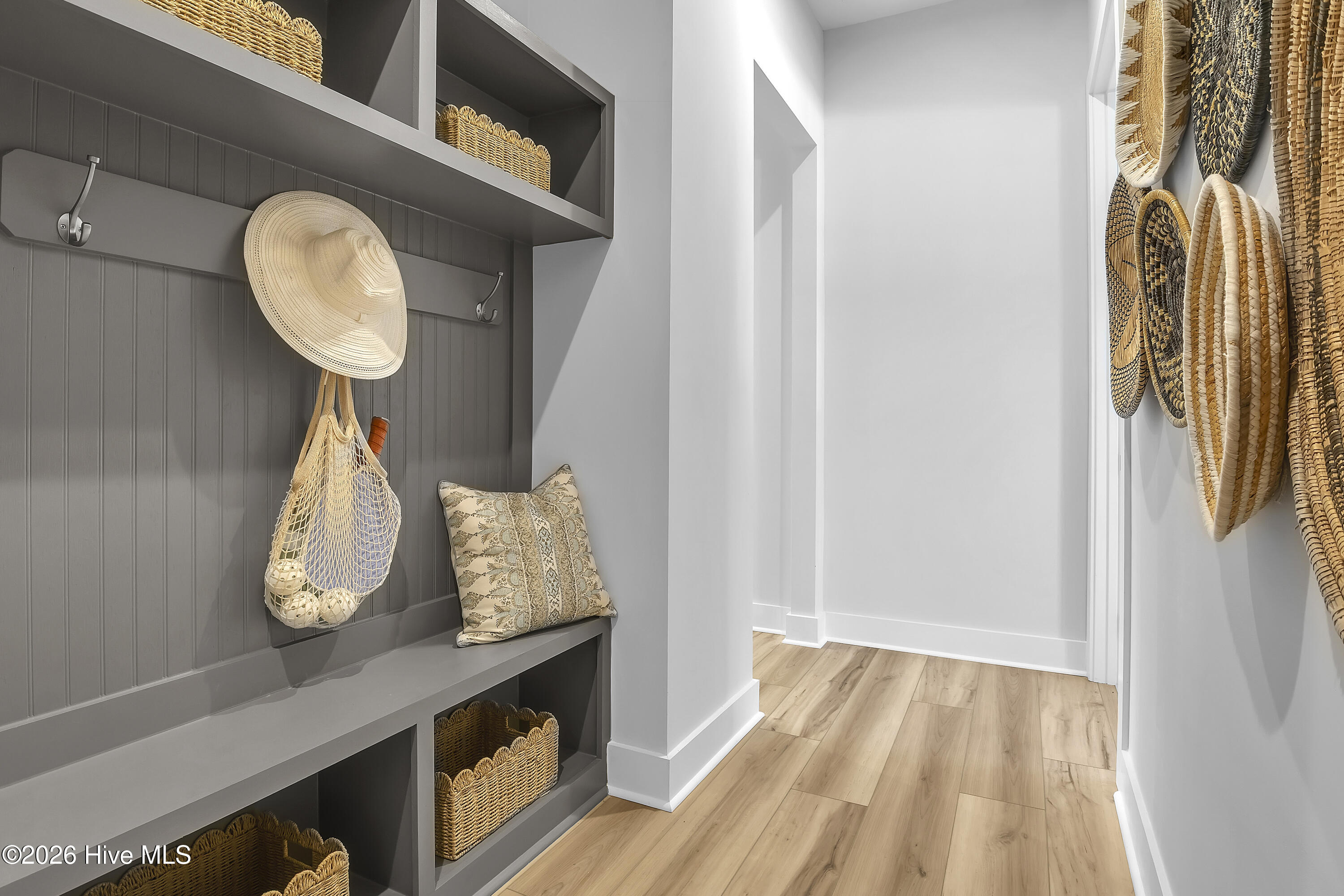 100553616 | Photo 11