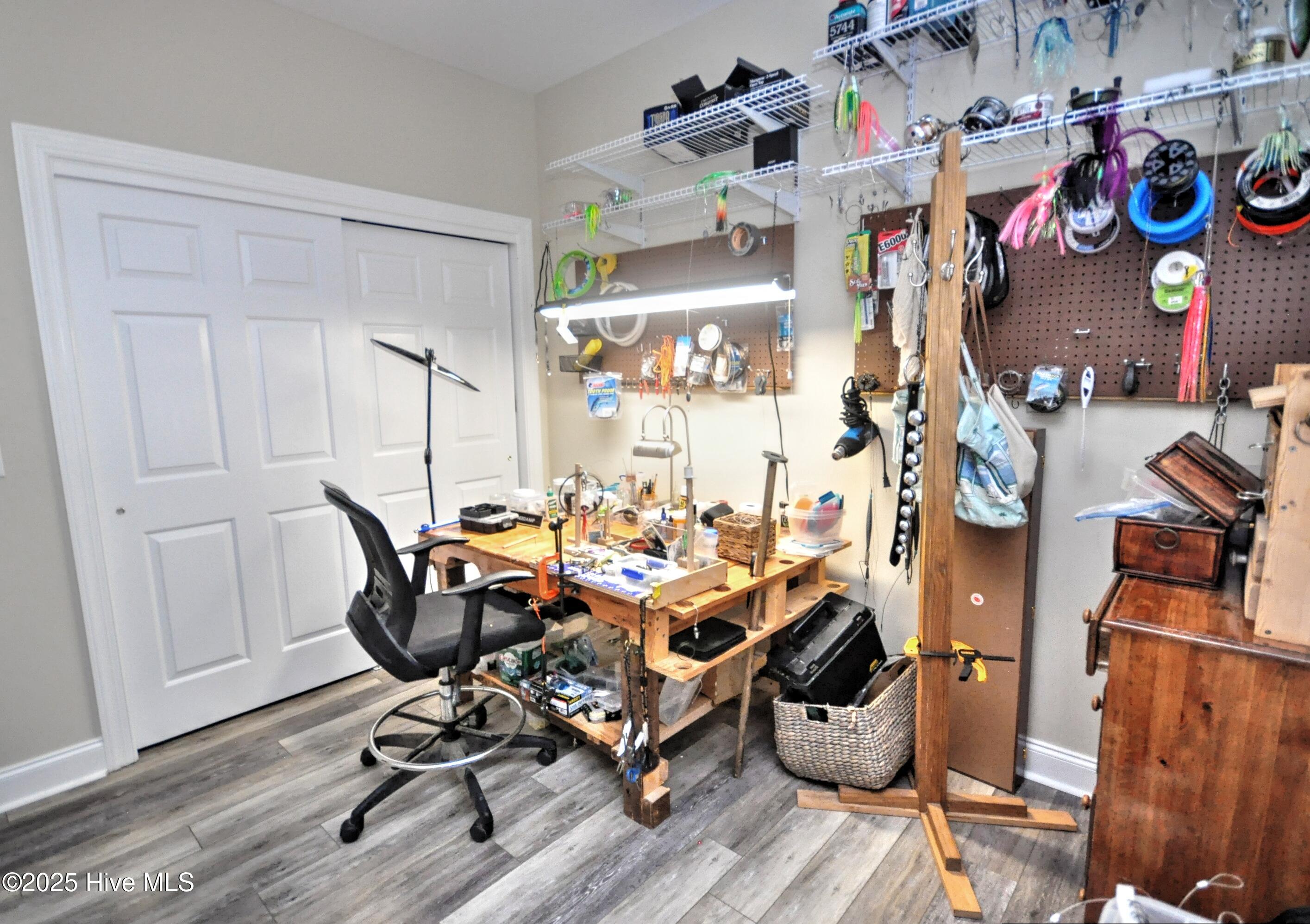 100547082 | Photo 30