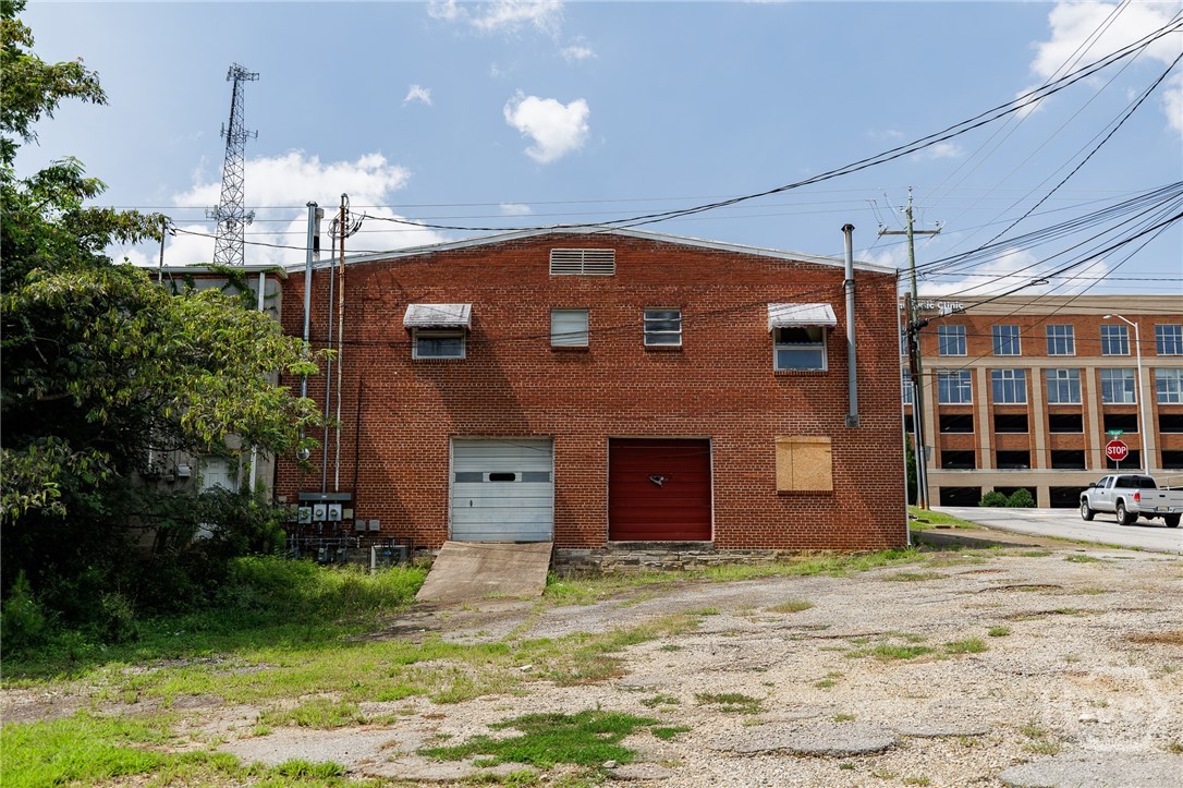 2109 W Broad Street