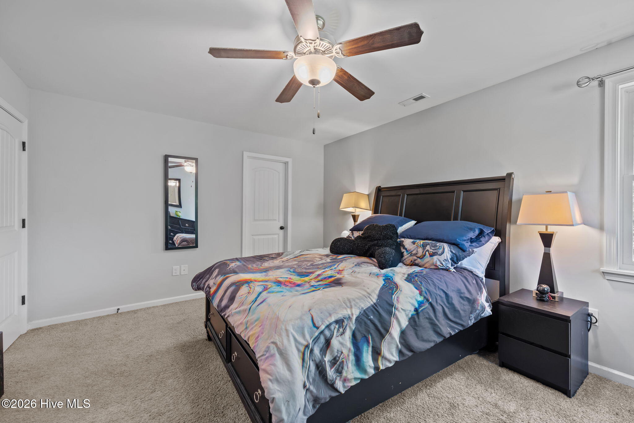 100567197 | Photo 24