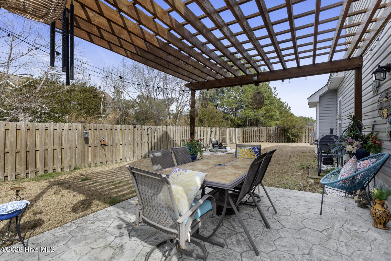 100555992 | Photo 32