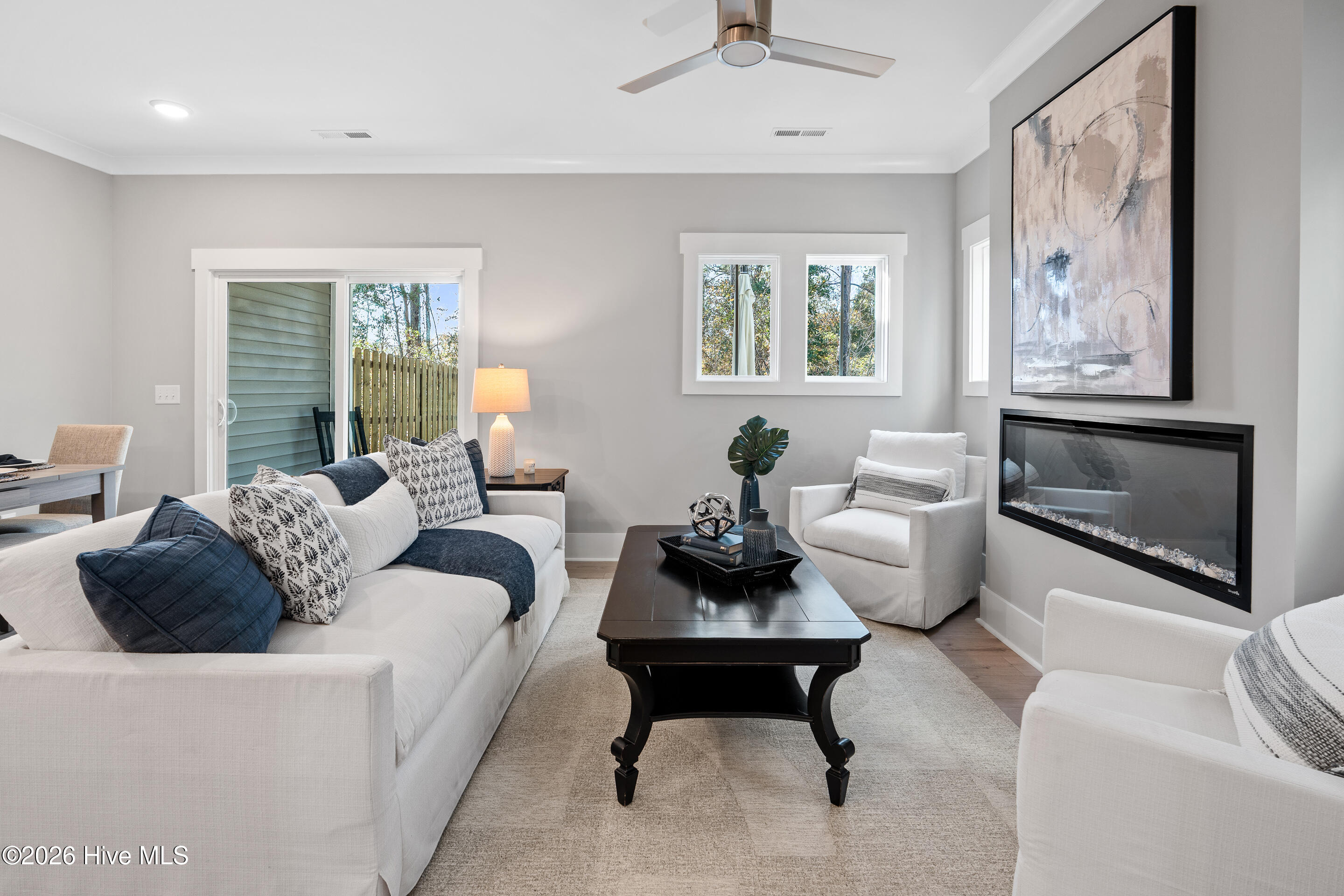 100556793 | Photo 10