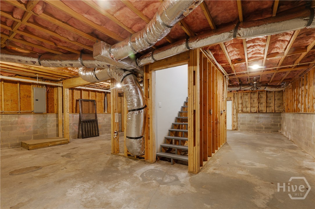 full unfinished basement