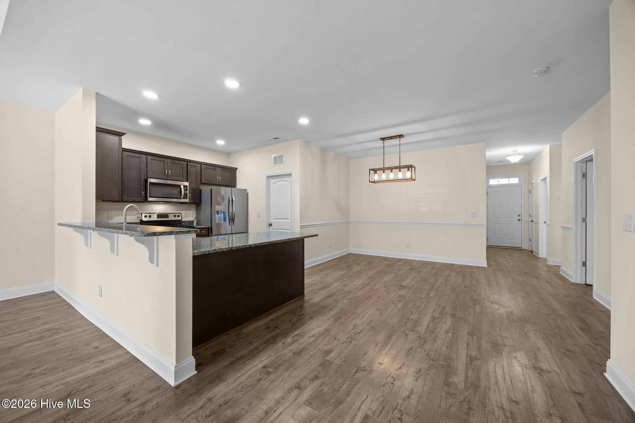 100556158 | Photo 14