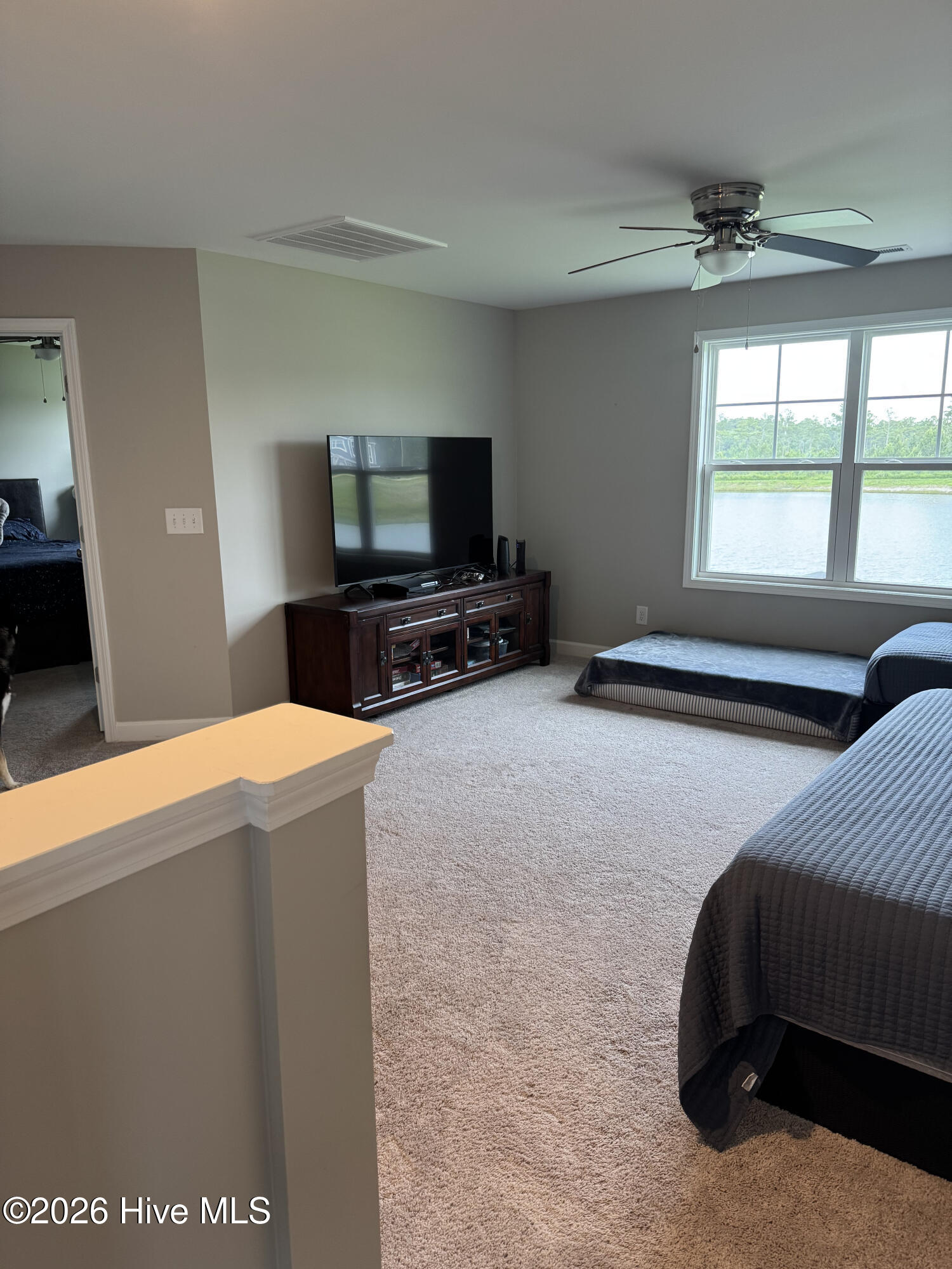 100561884 | Photo 25