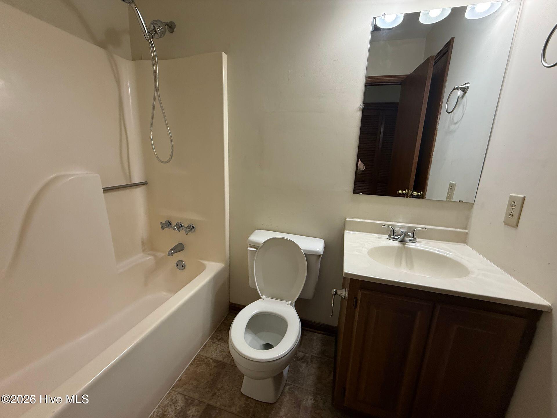 100566626 | Photo 10