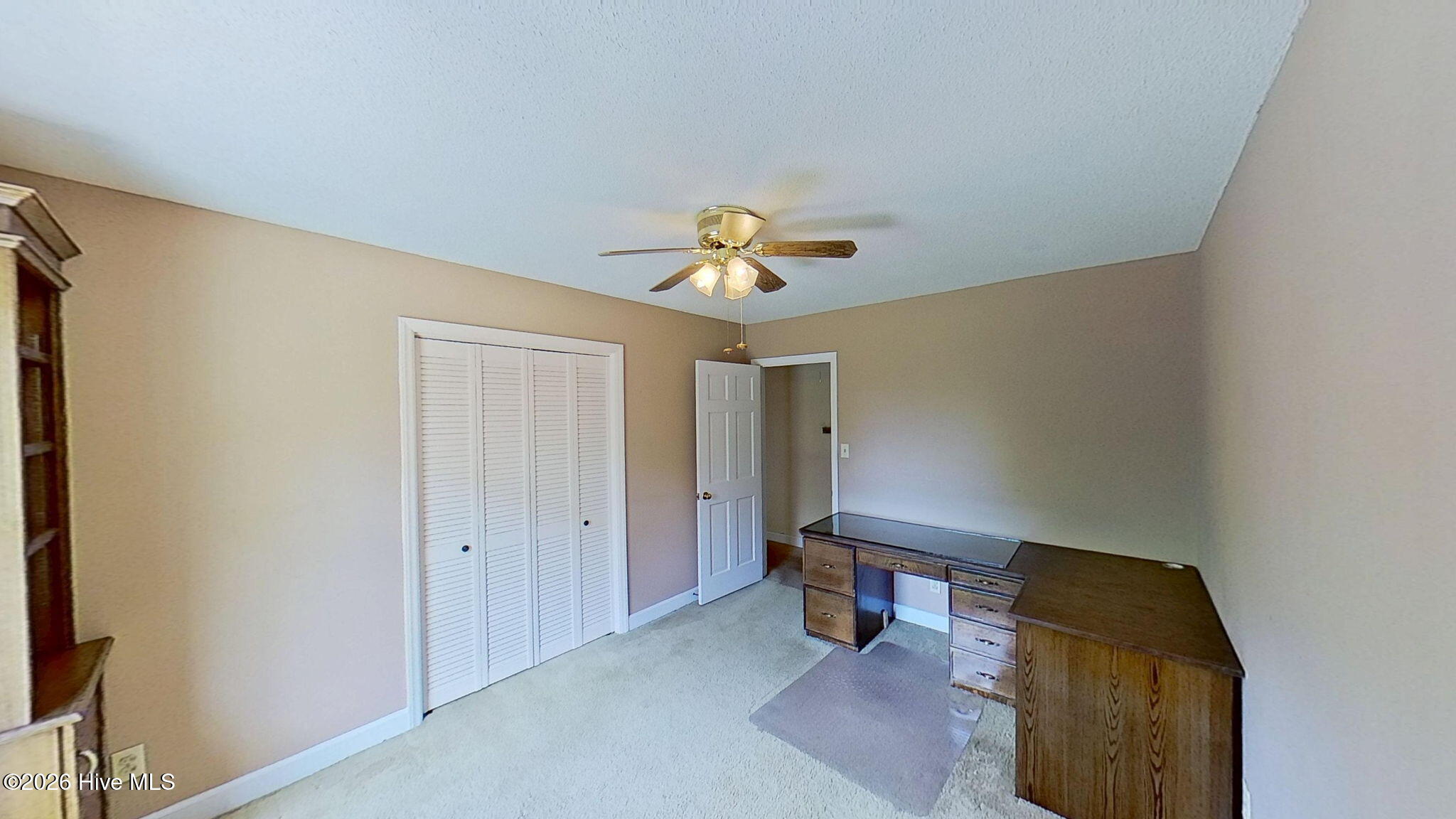 512 Raymond Drive,Arapahoe