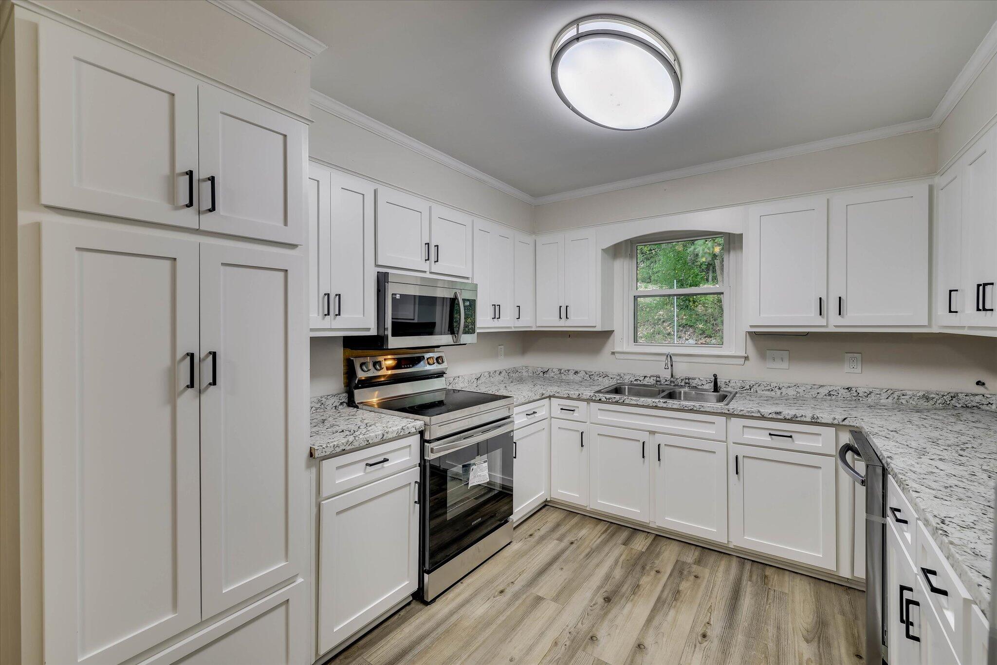 4517 Glennwood Drive