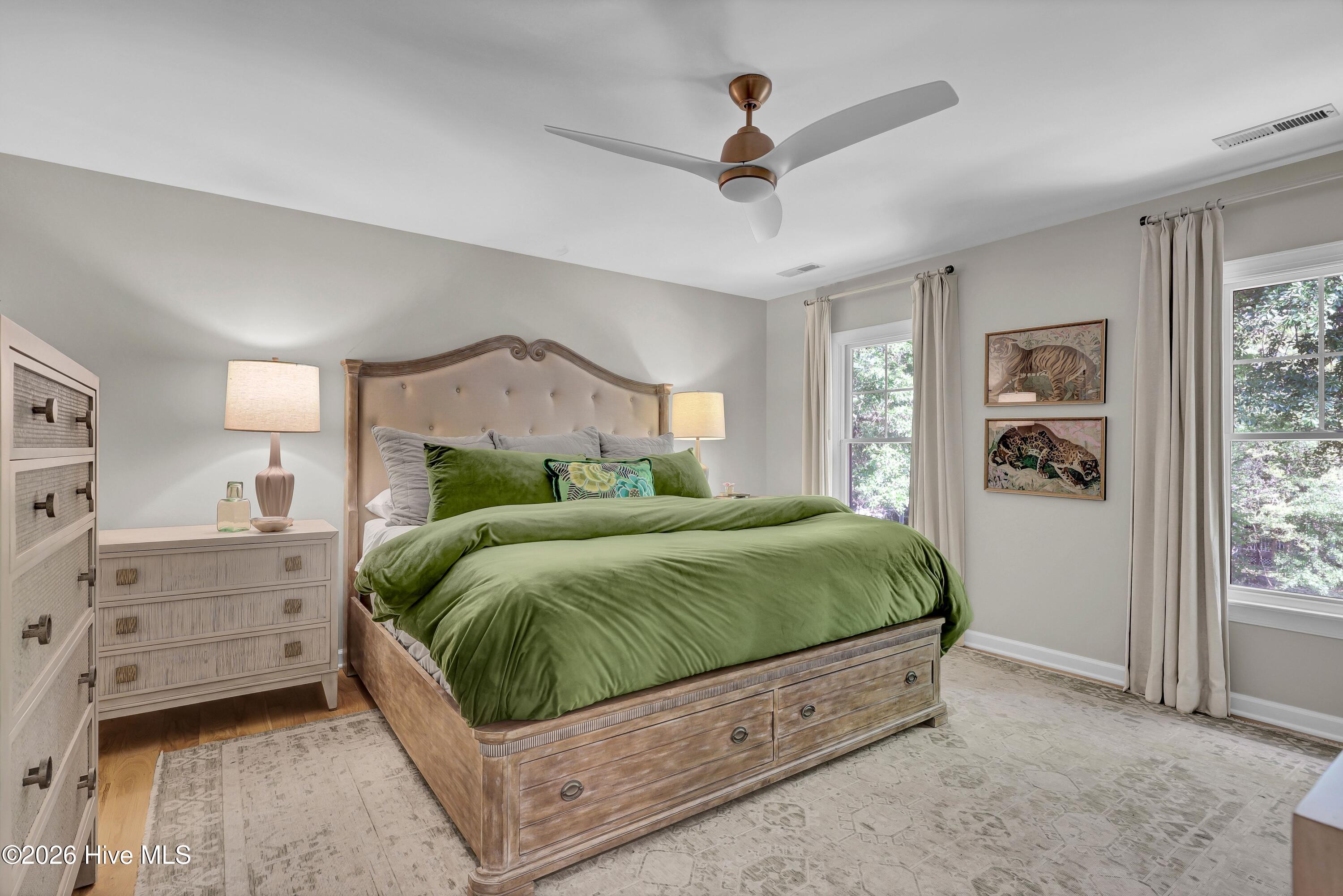 100569392 | Photo 21