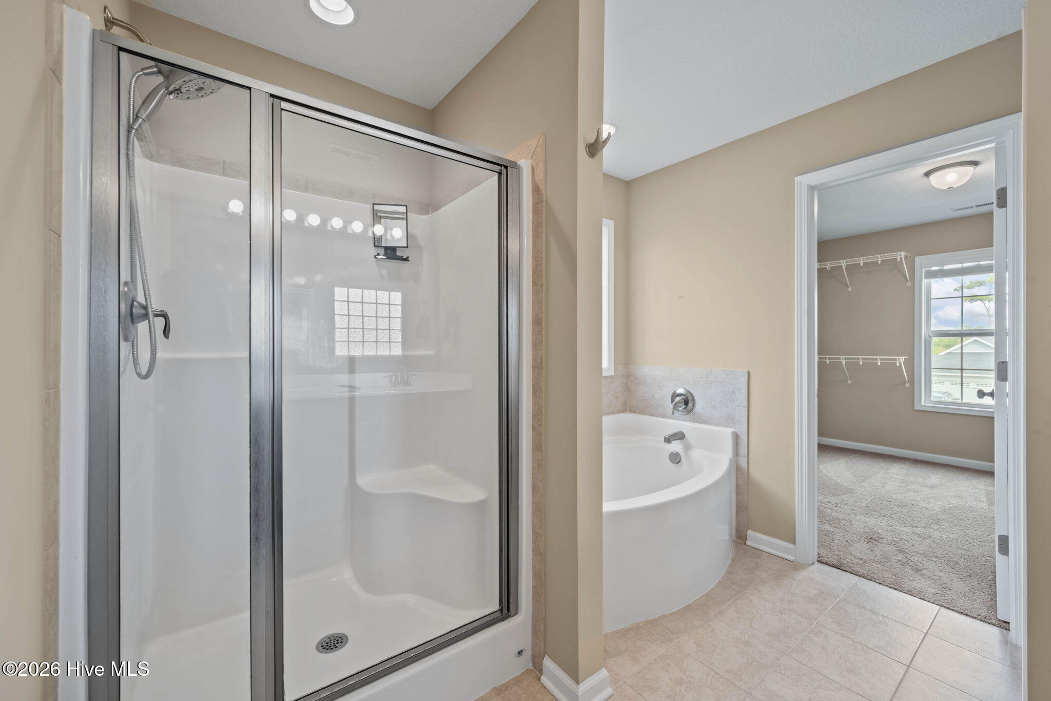 100567705 | Photo 19