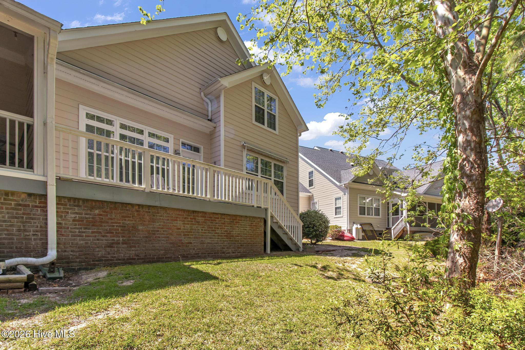 100569347 | Photo 42