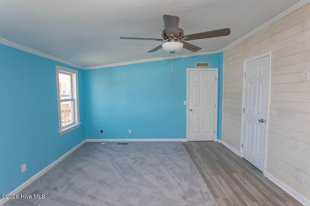 100549919 | Photo 20