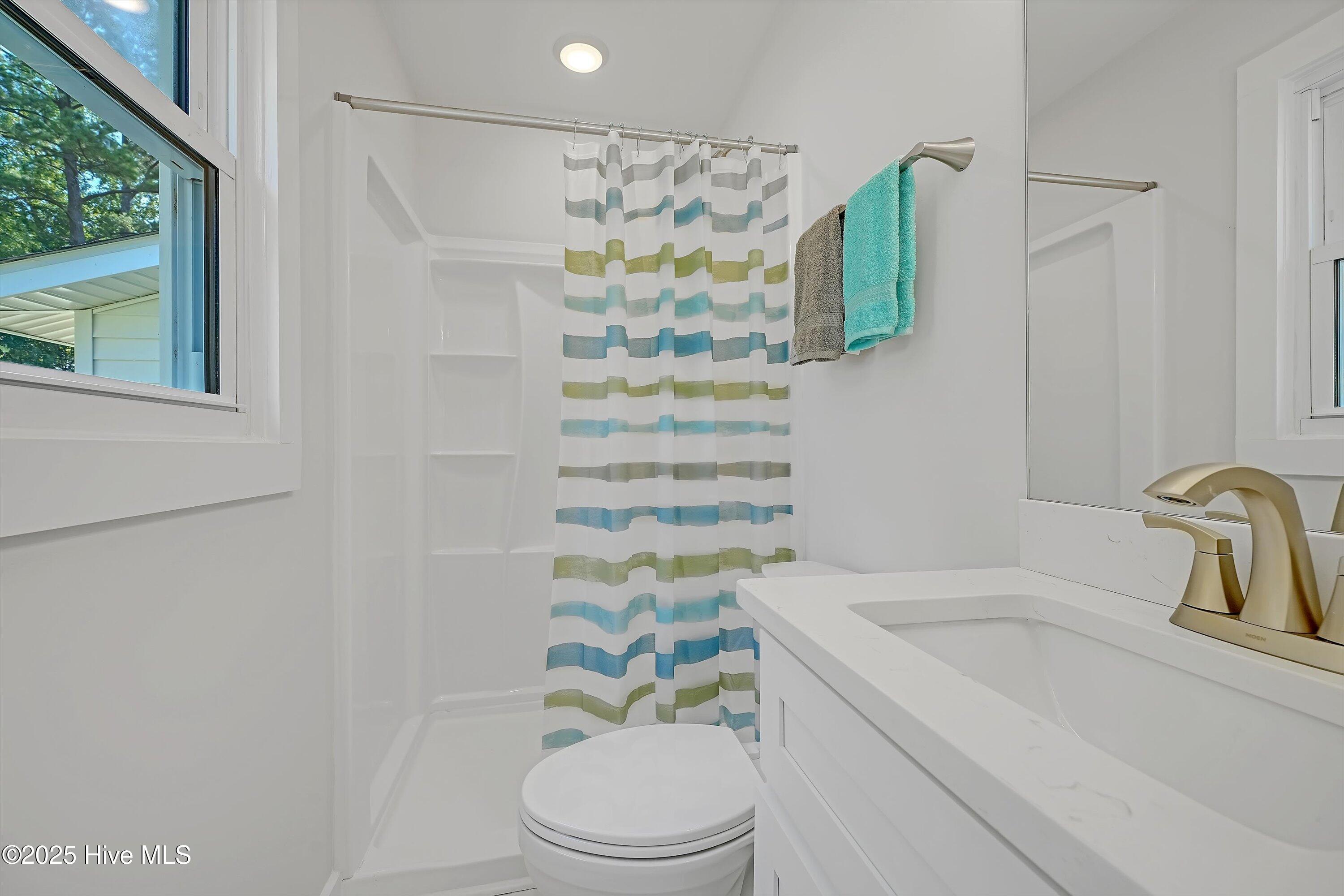 100522514 | Photo 16