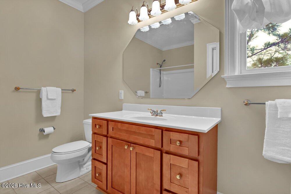 100554761 | Photo 43