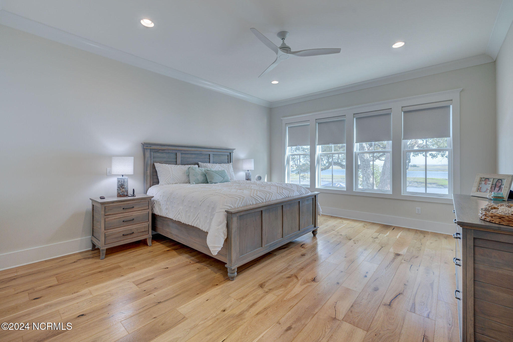 100547028 | Photo 31