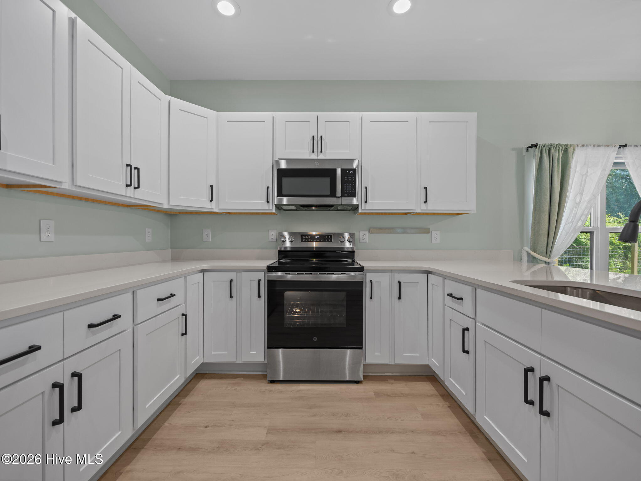 609 N Timberly Lane, Burgaw, NC 28425 – photo 5: 15-web-or-mls-609 N Timberly Ln 33