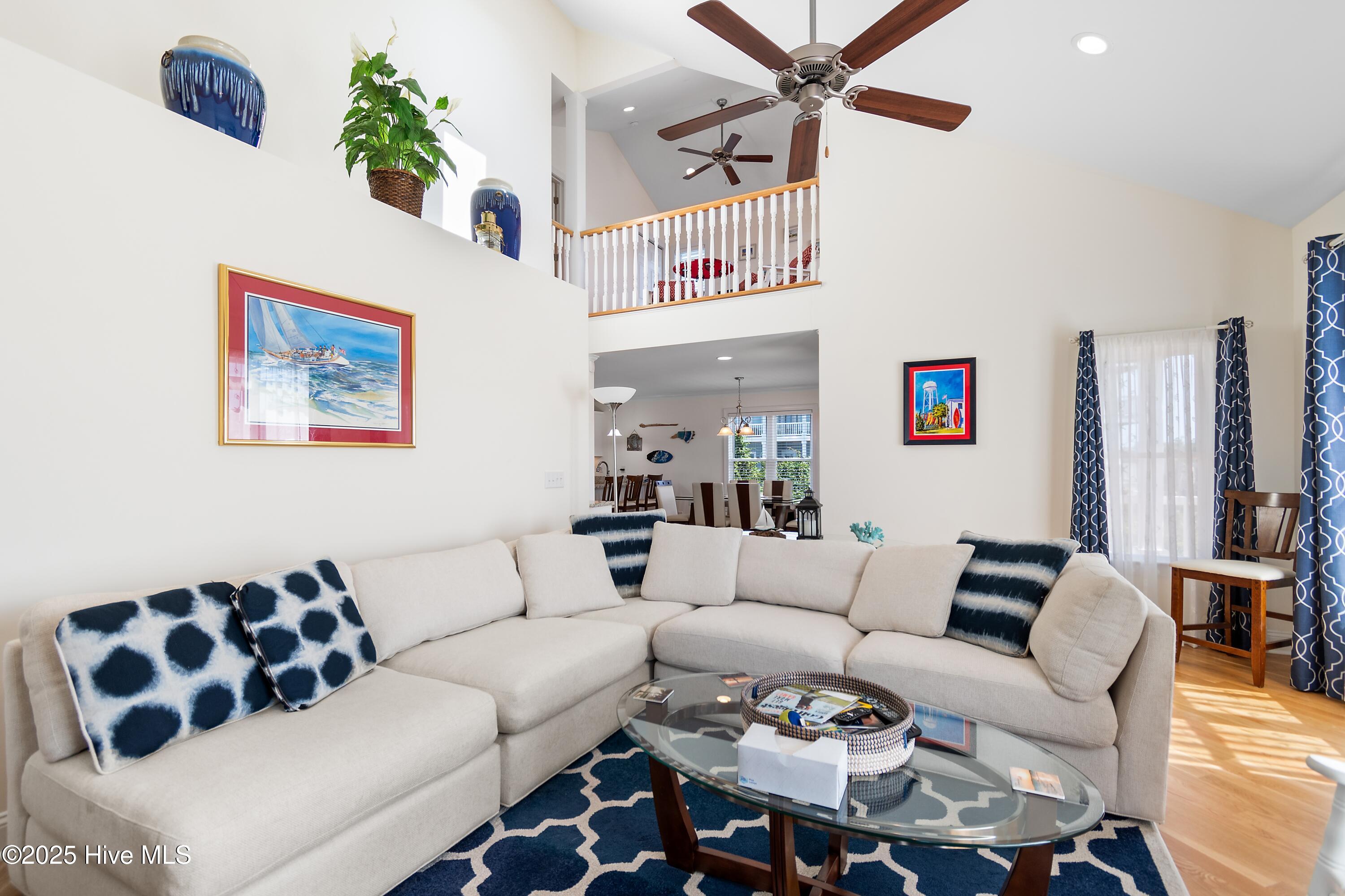 100534441 | Photo 10