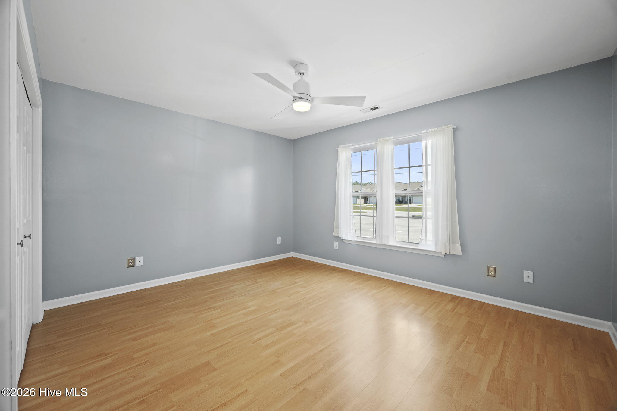 100568088 | Photo 19