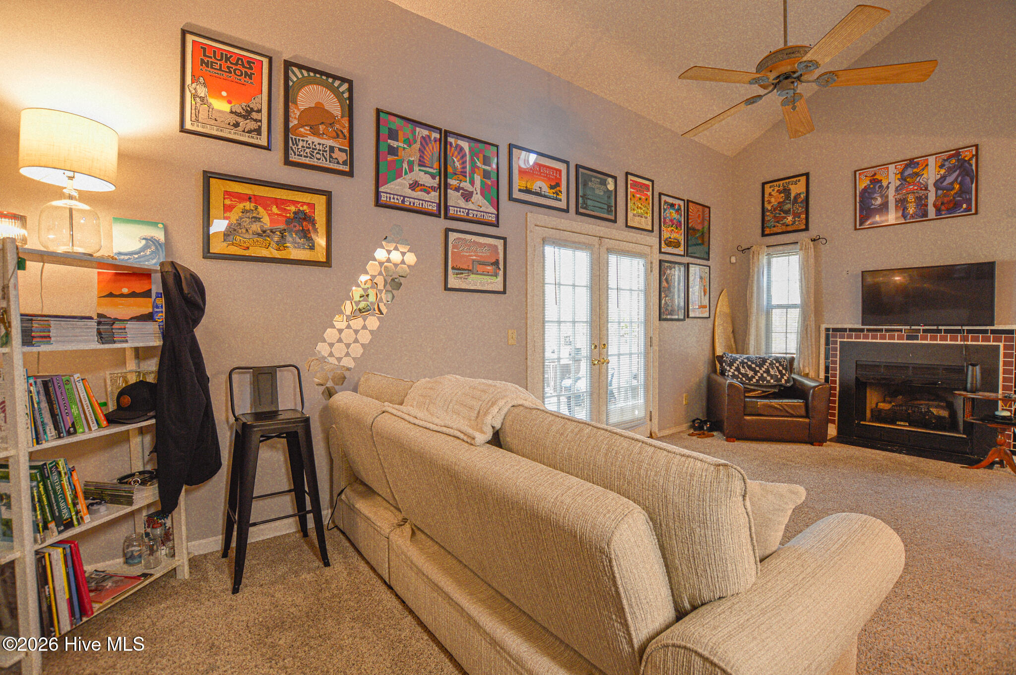 100566990 | Photo 10