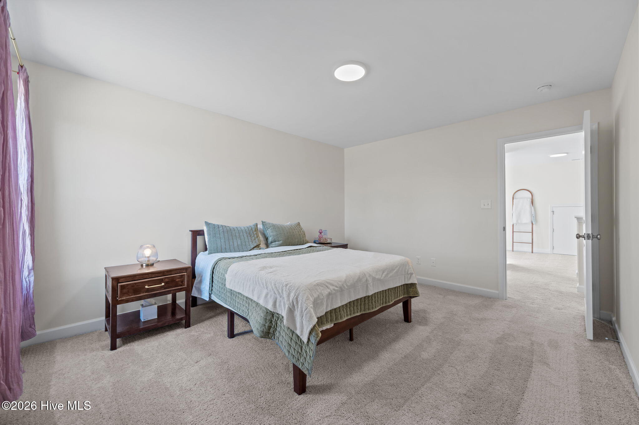 100554562 | Photo 30