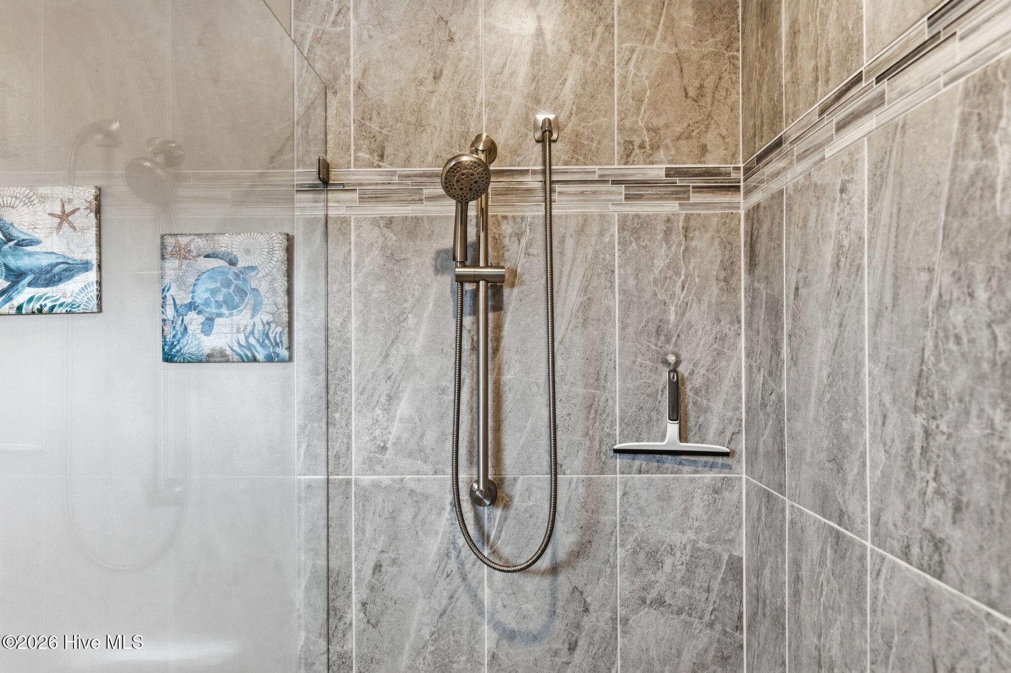 100556954 | Photo 36