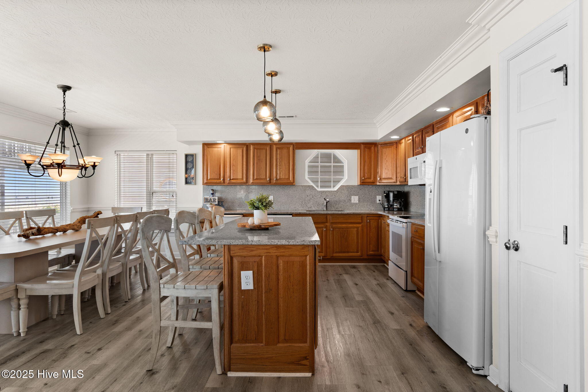 100515755 | Photo 15