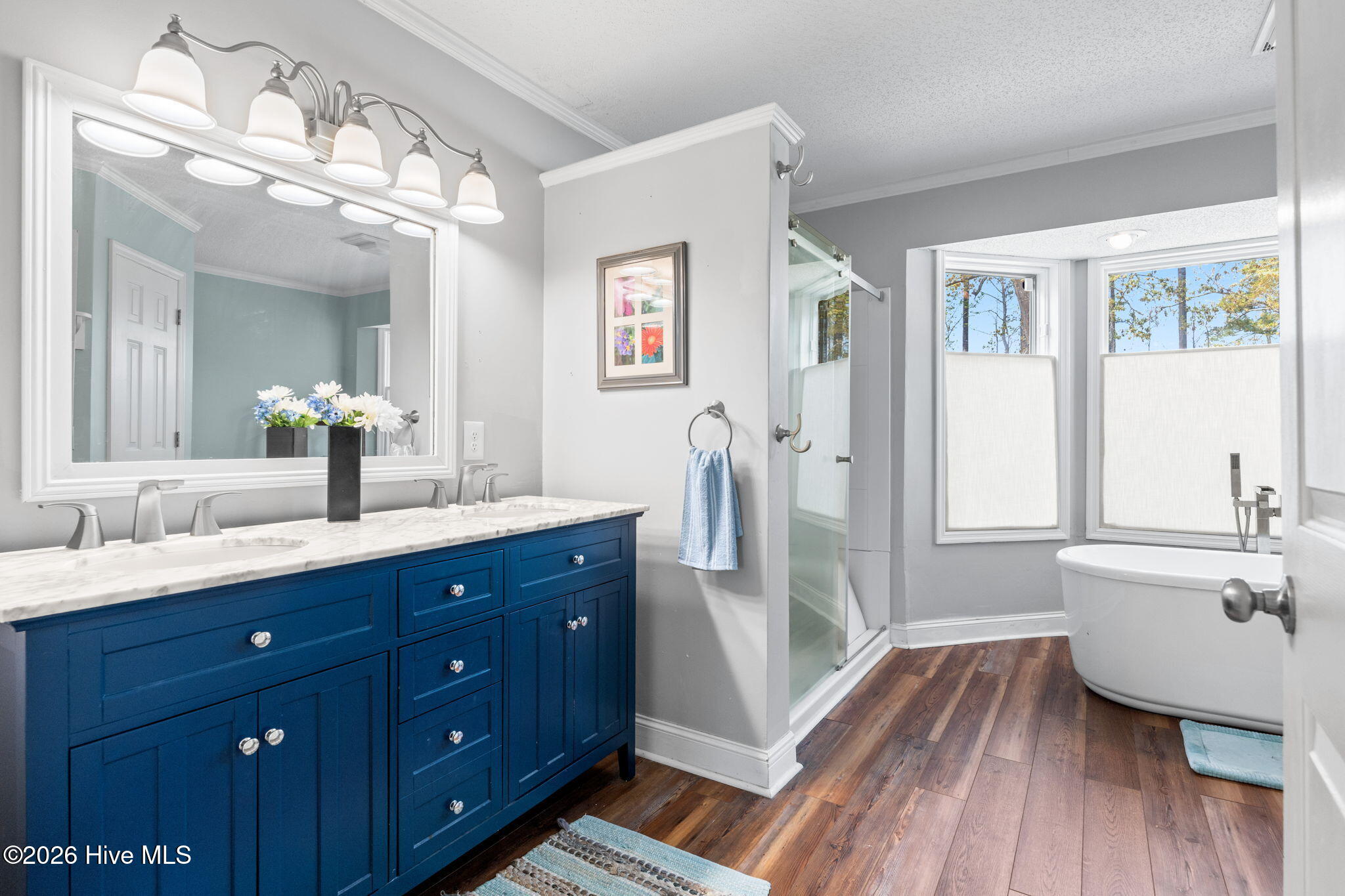 100564721 | Photo 33