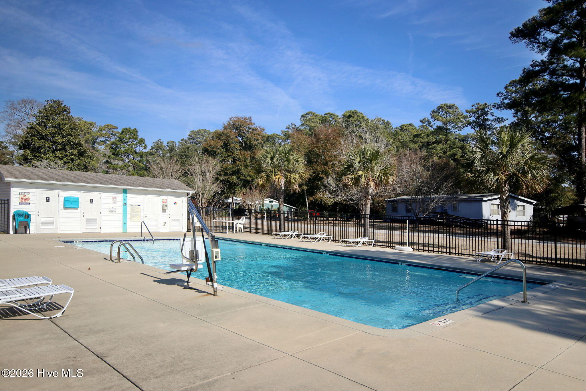 100568014 | Photo 22