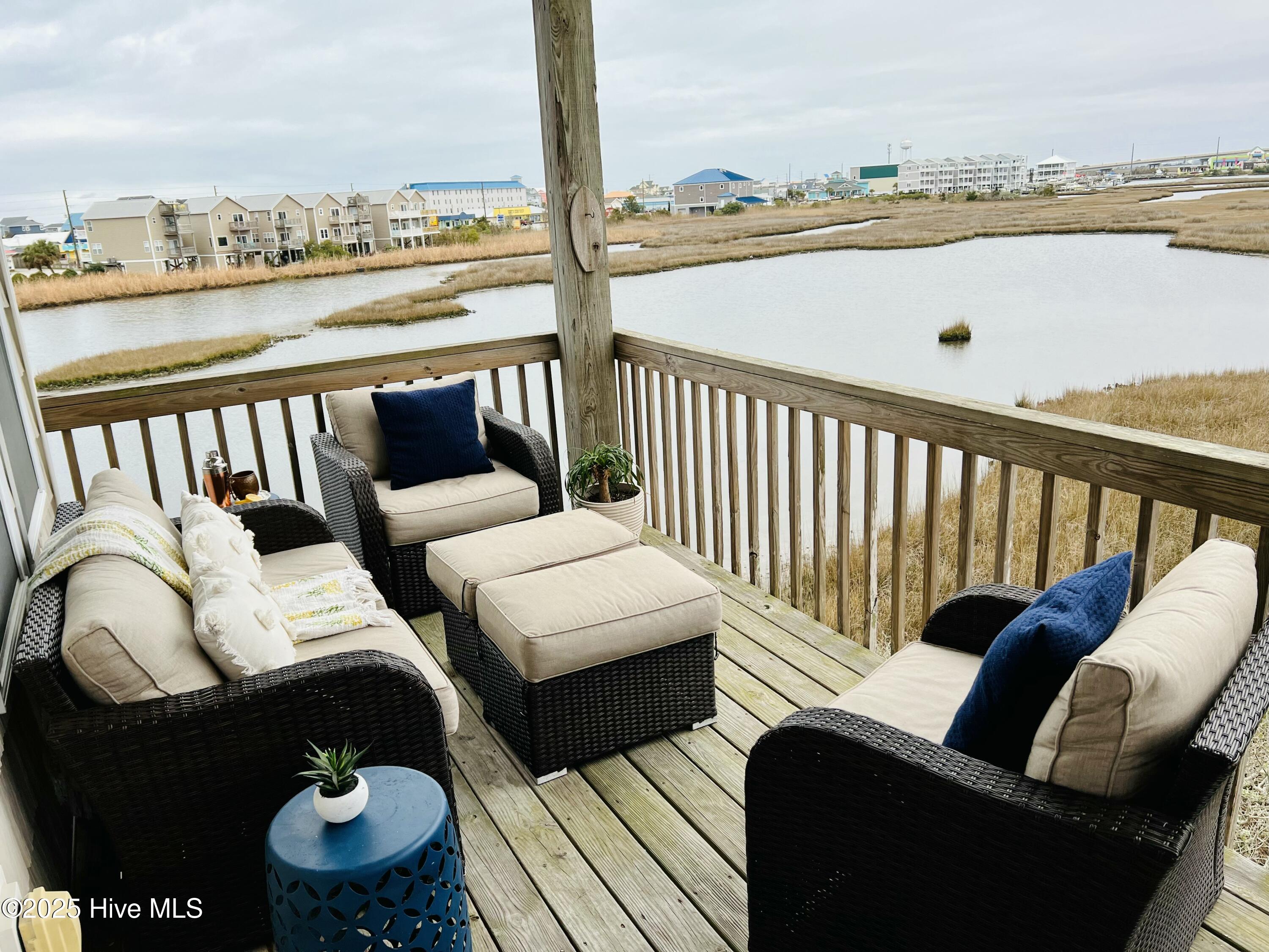 100488869 | Photo 12