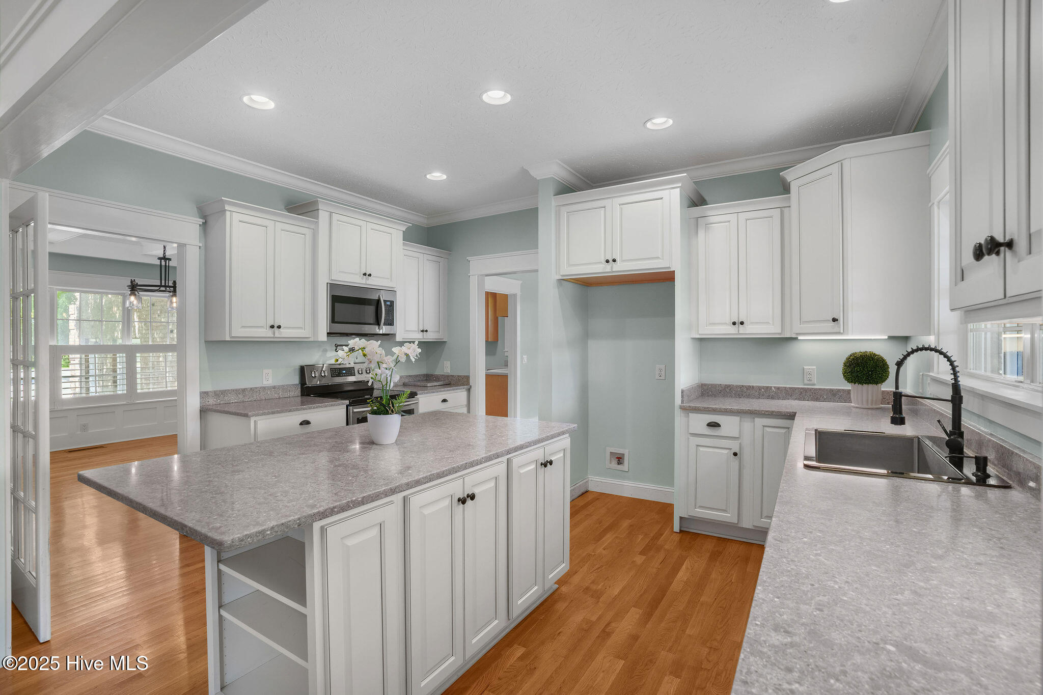 100526729 | Photo 39