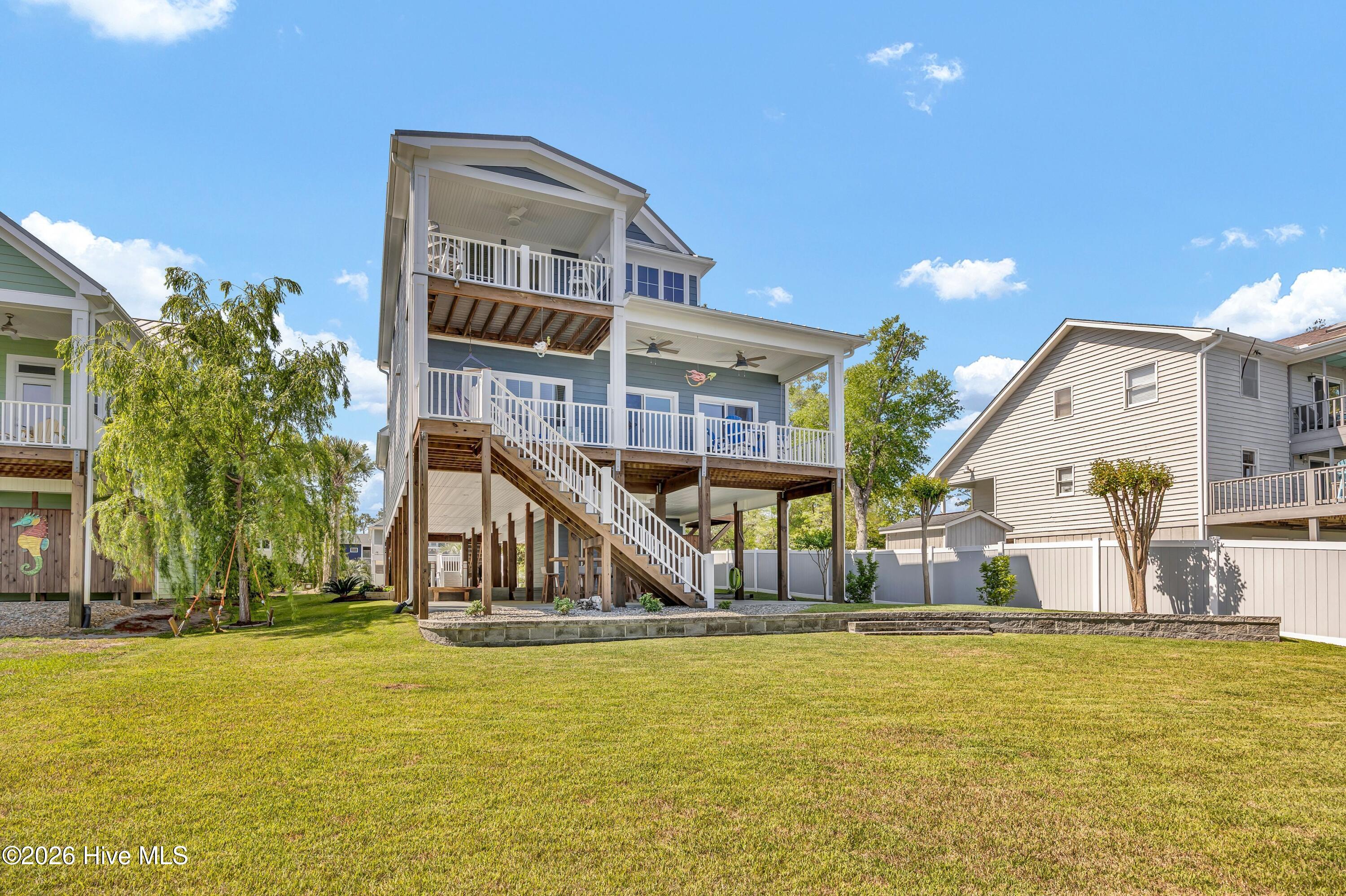 100569369 | Photo 62