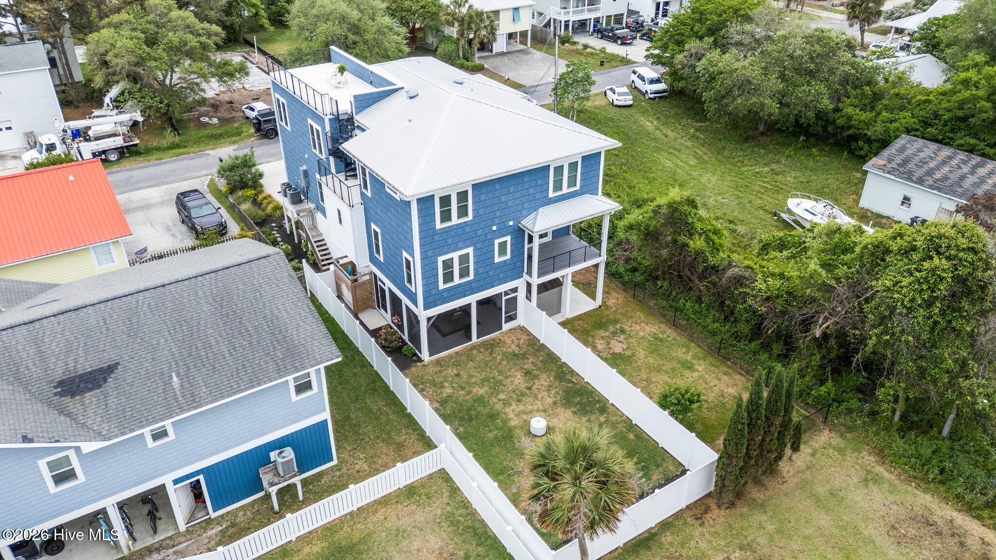 100570540 | Photo 72