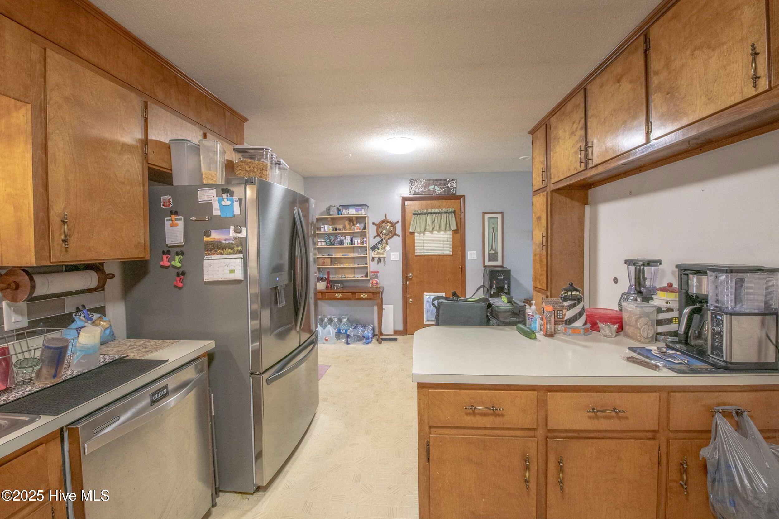 100507183 | Photo 20