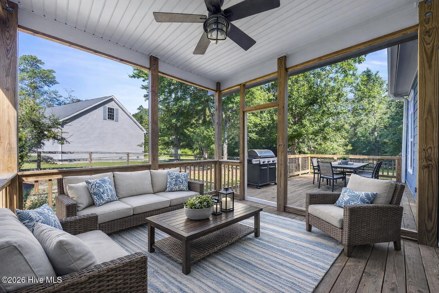 100528146 | Photo 44