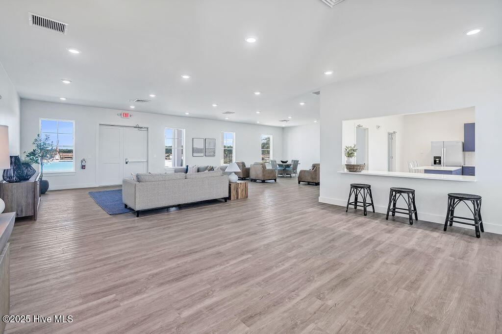 100561267 | Photo 20