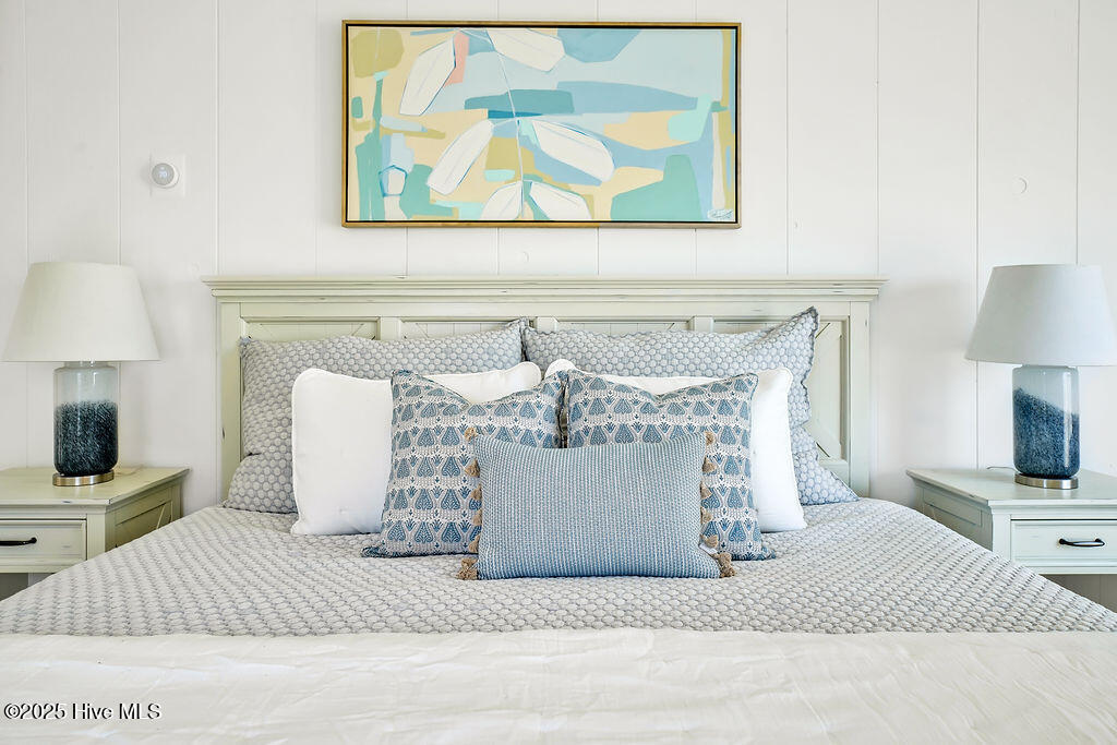 100508979 | Photo 62