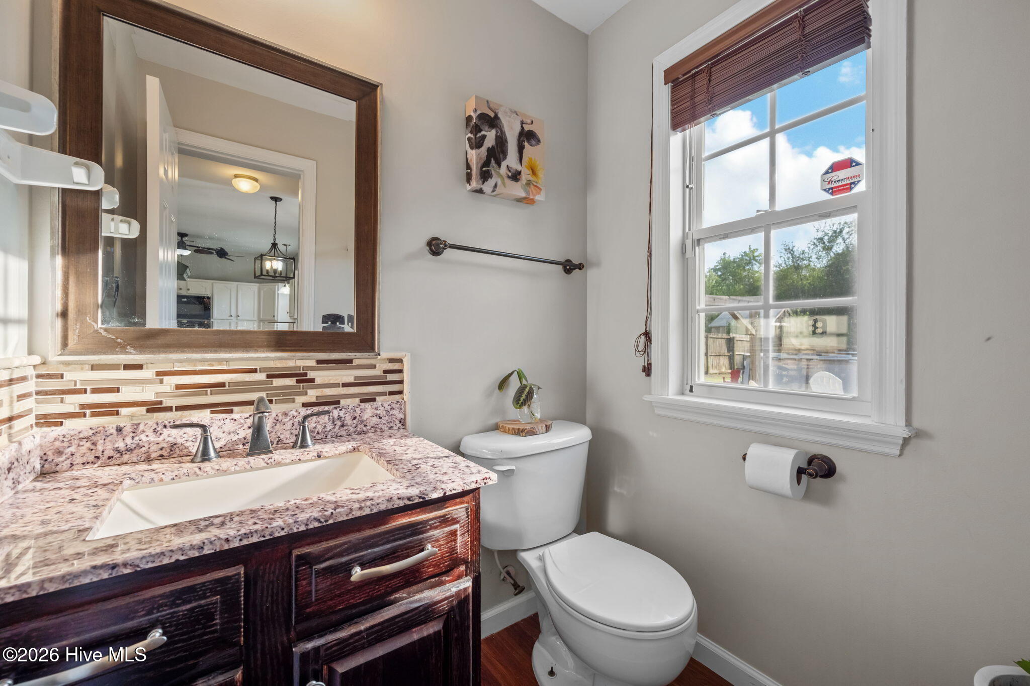 100567671 | Photo 33