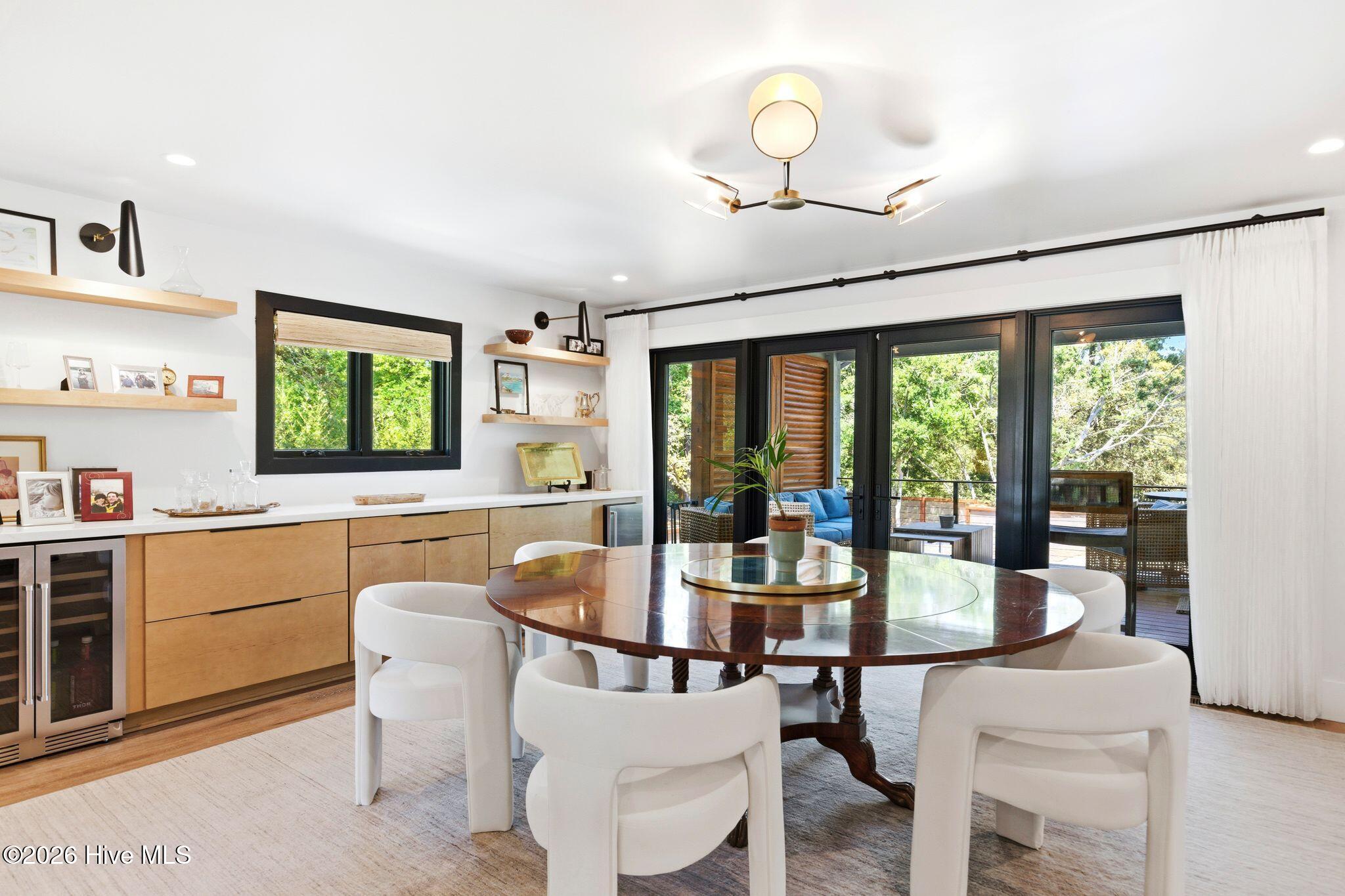 100568012 | Photo 27