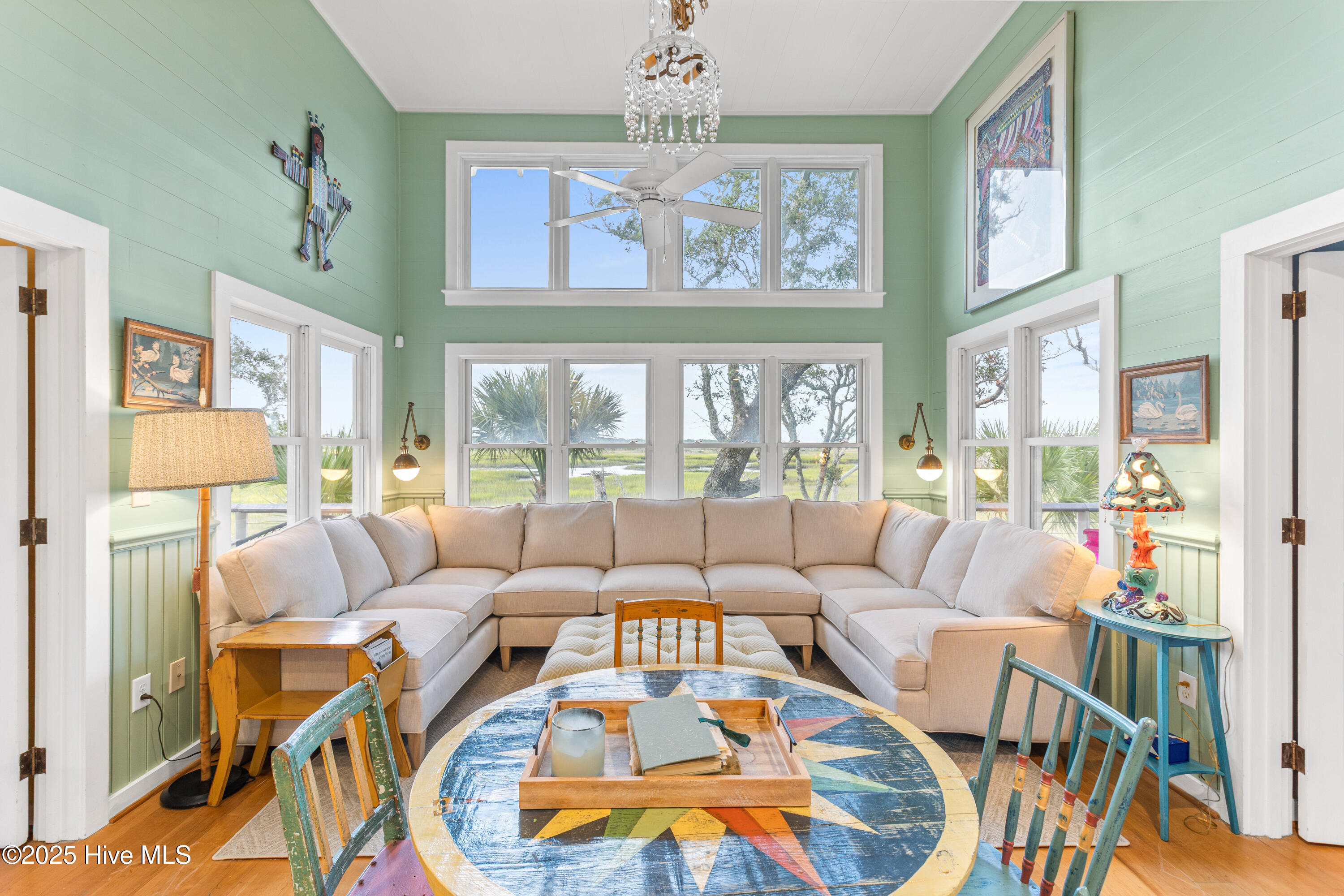 100531454 | Photo 54