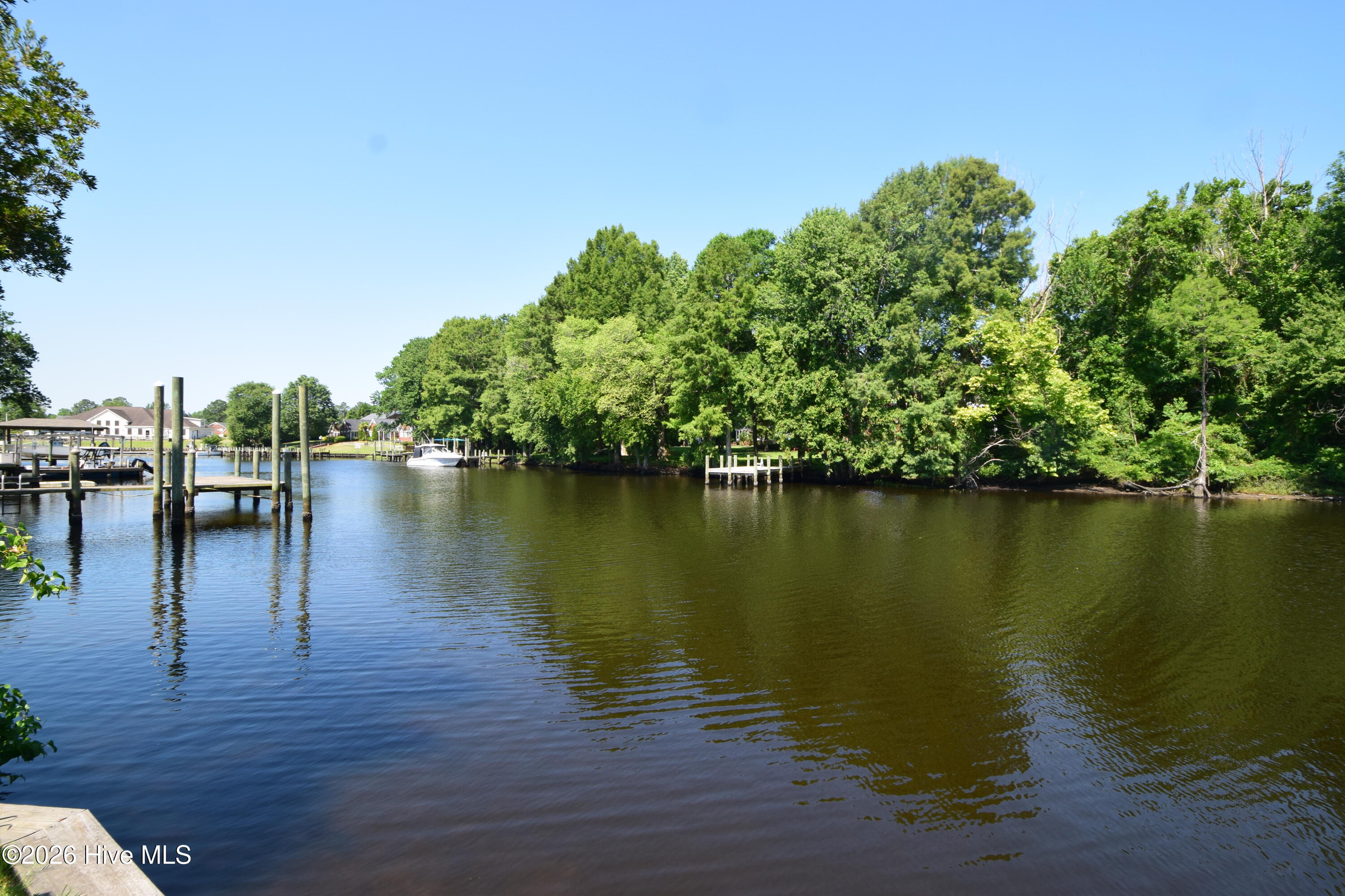 105 Captains Cove,New Bern