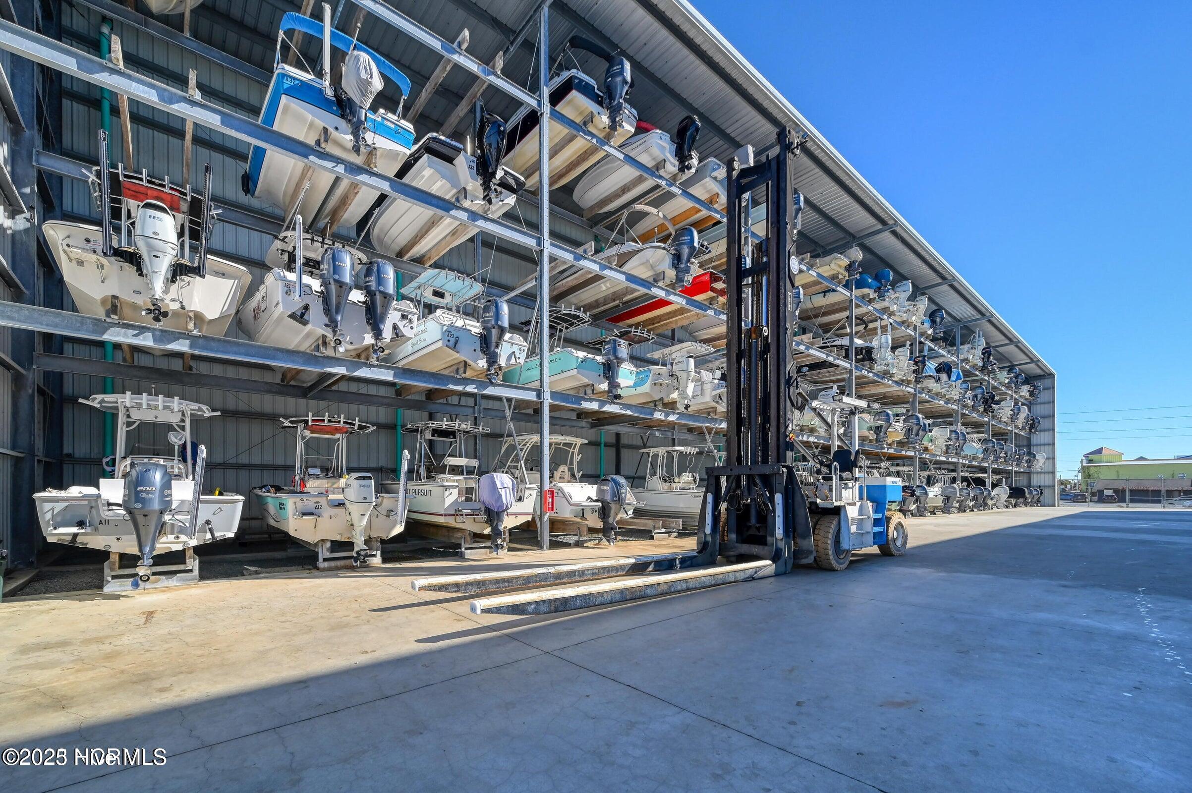 100514577 | Photo 11