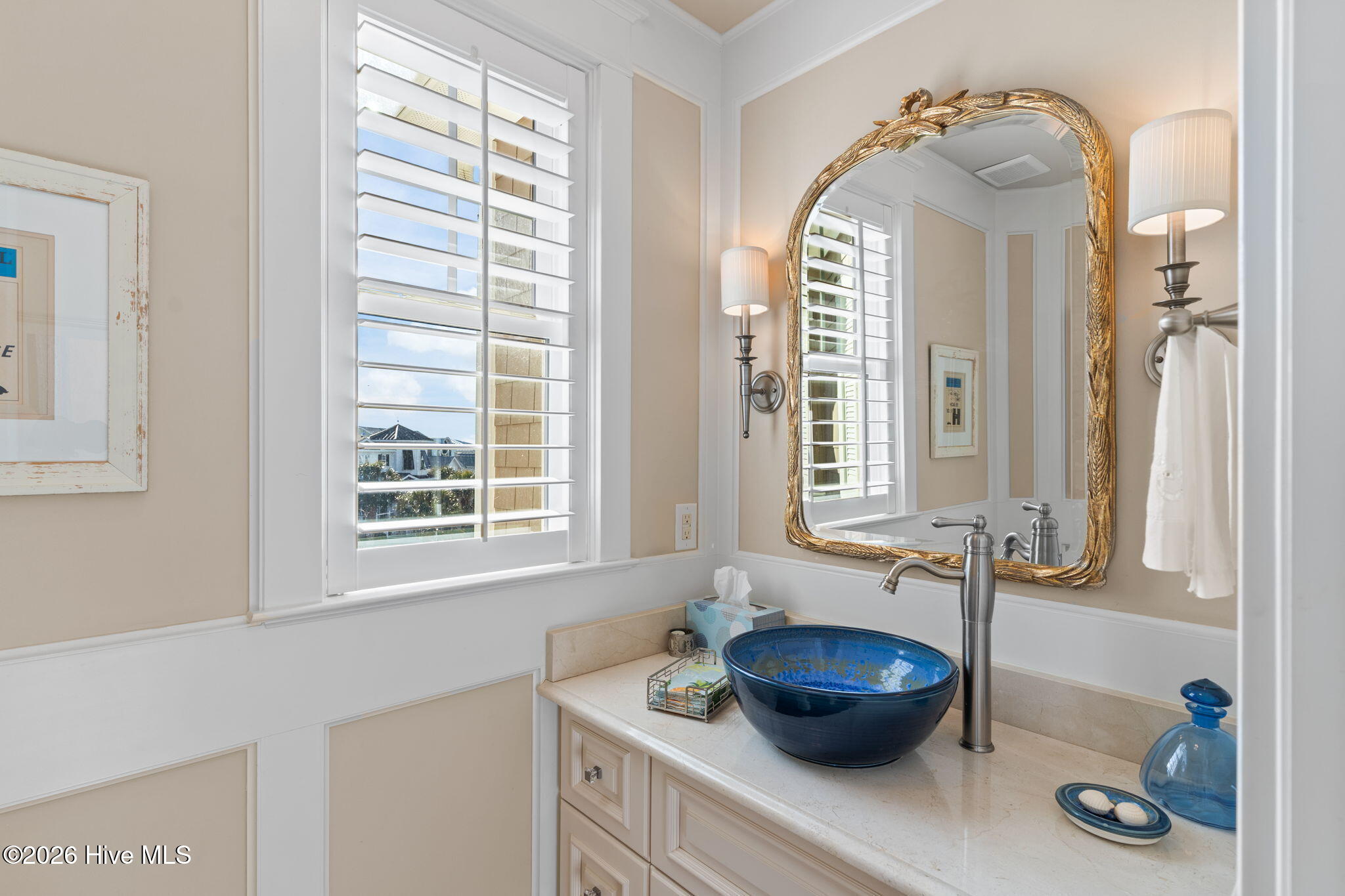 100554777 | Photo 44