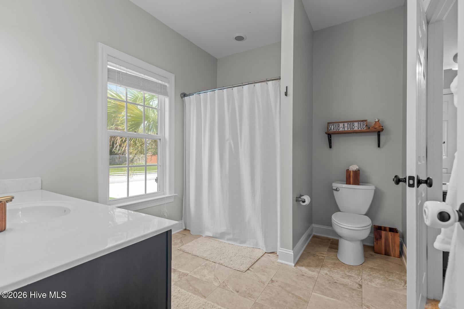 100557590 | Photo 58