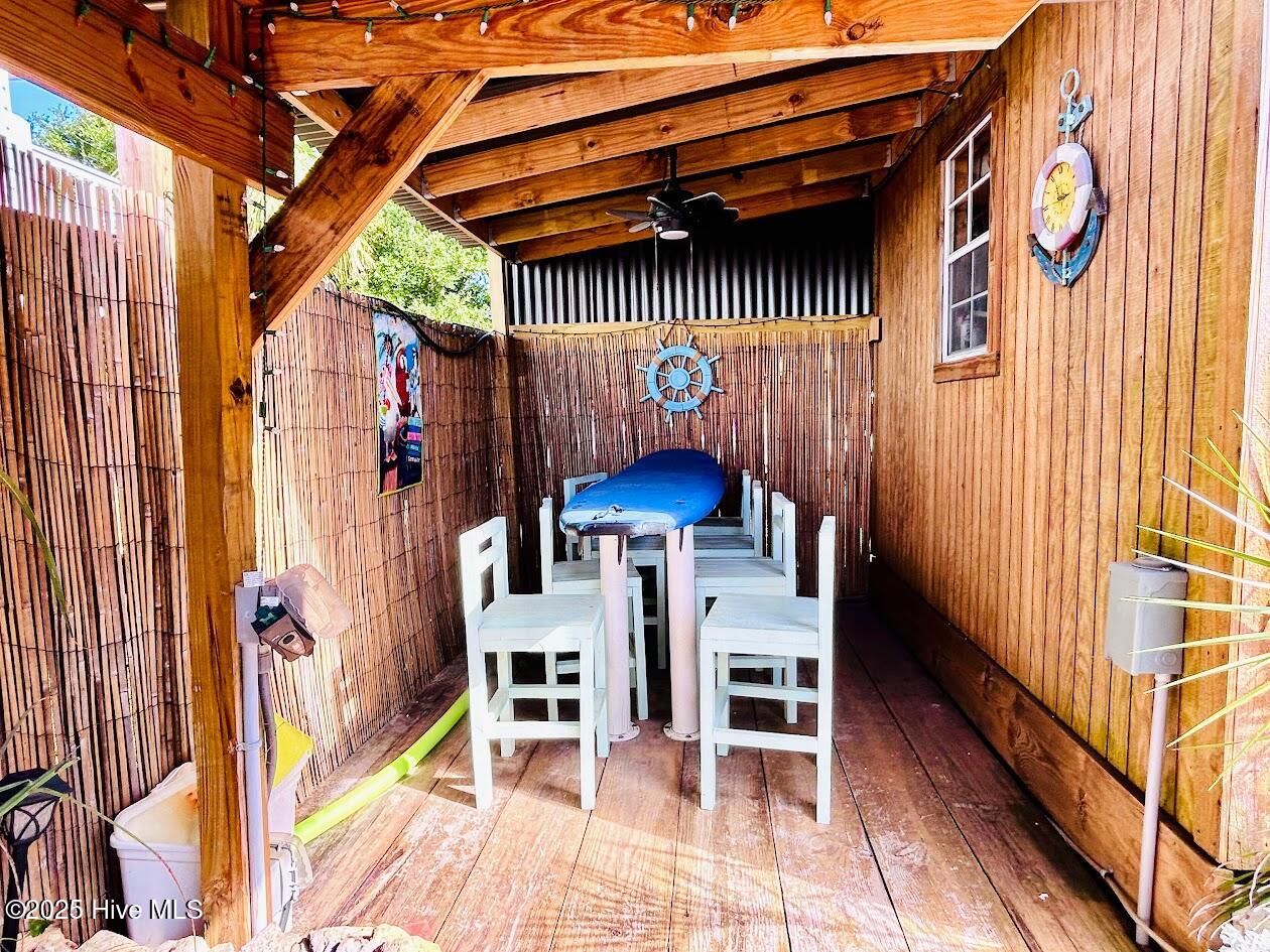 100534064 | Photo 36