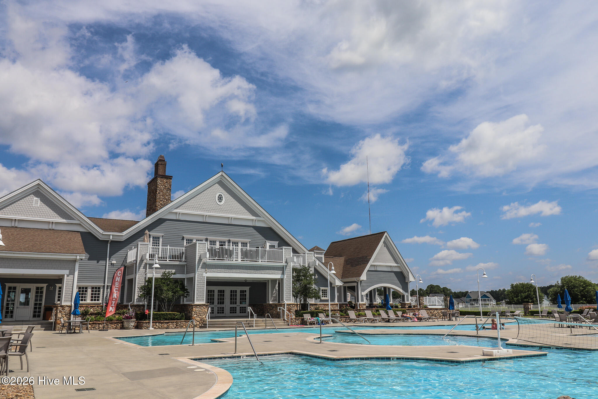 100561510 | Photo 20