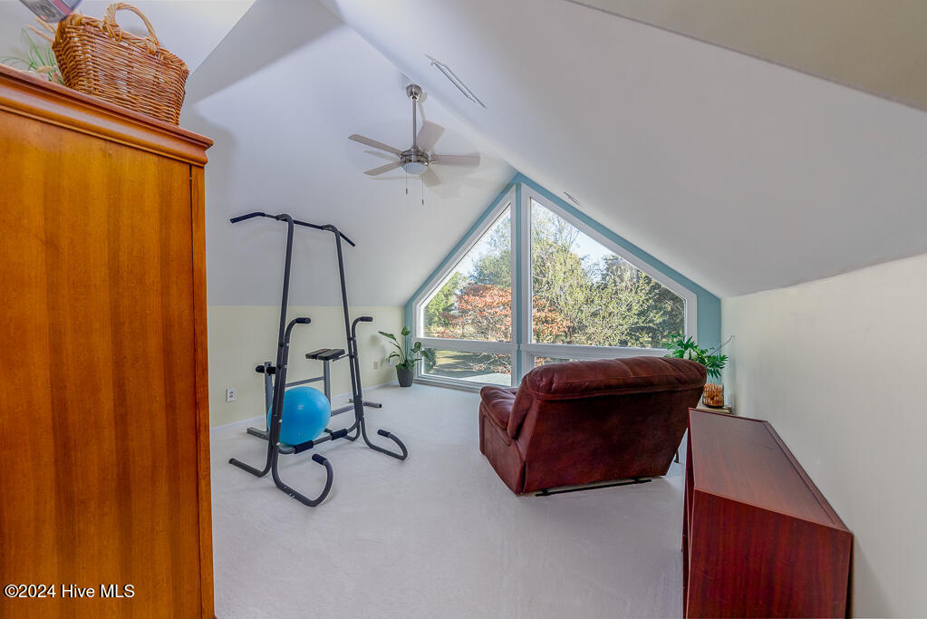 121 Harbour Drive,Hubert