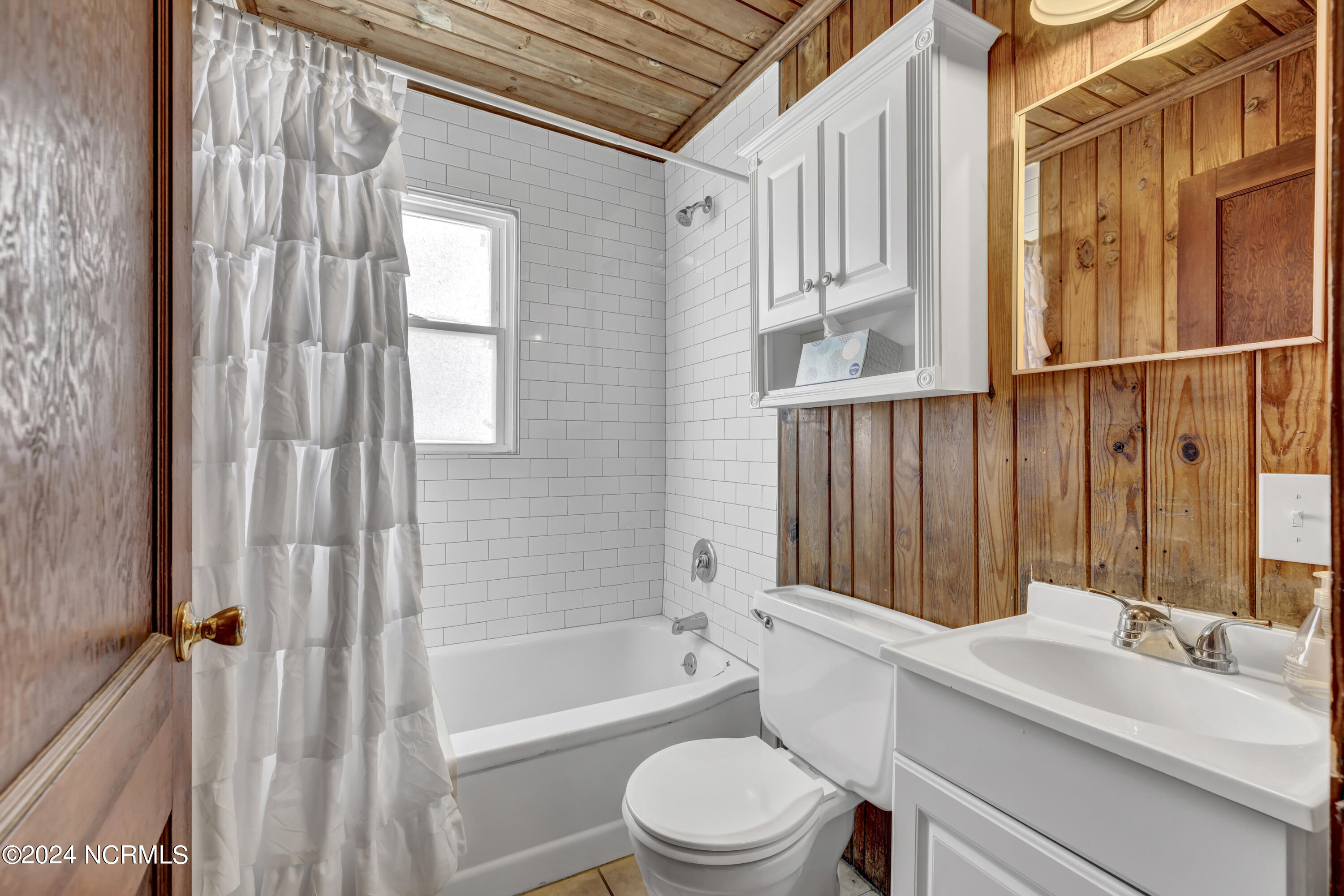 Undisclosed Address, Topsail Beach, NC, 28445